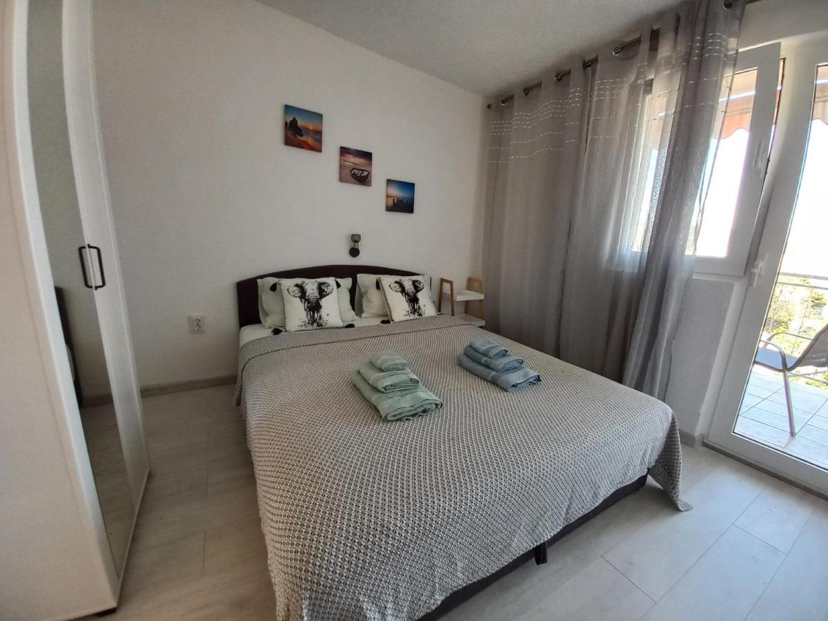 Apartments Toni โรกอซนิซา ภายนอก รูปภาพ