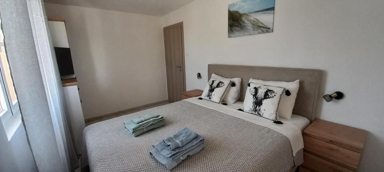 Apartments Toni โรกอซนิซา ภายนอก รูปภาพ