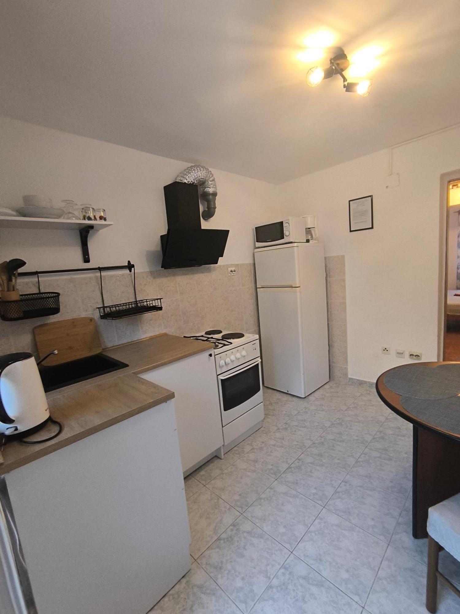 Apartments Toni โรกอซนิซา ภายนอก รูปภาพ